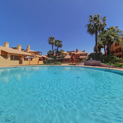 loading blurry tour image