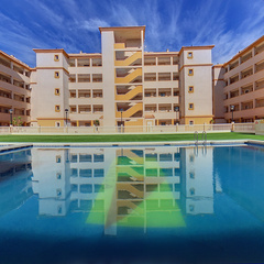 loading blurry tour image