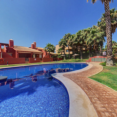 loading blurry tour image