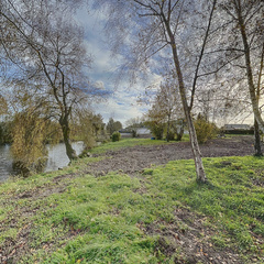 loading blurry tour image