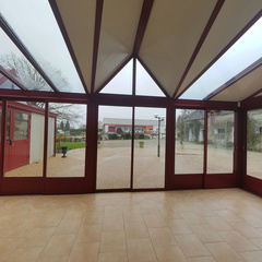 loading blurry tour image