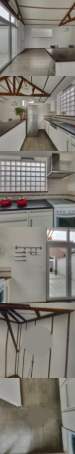 loading blurry tour image