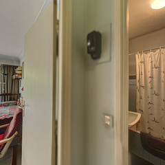 loading blurry tour image