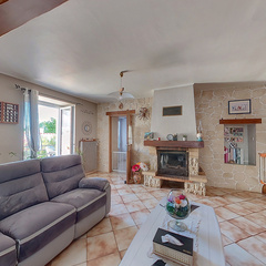 loading blurry tour image