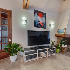 loading blurry tour image