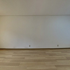 loading blurry tour image