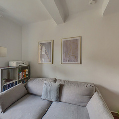 loading blurry tour image