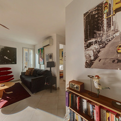 loading blurry tour image