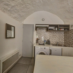 loading blurry tour image