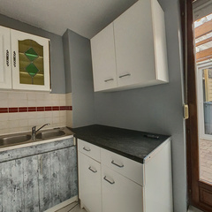 loading blurry tour image