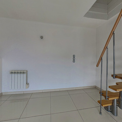 loading blurry tour image