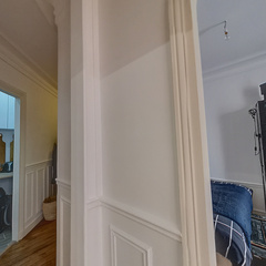 loading blurry tour image