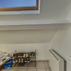 loading blurry tour image