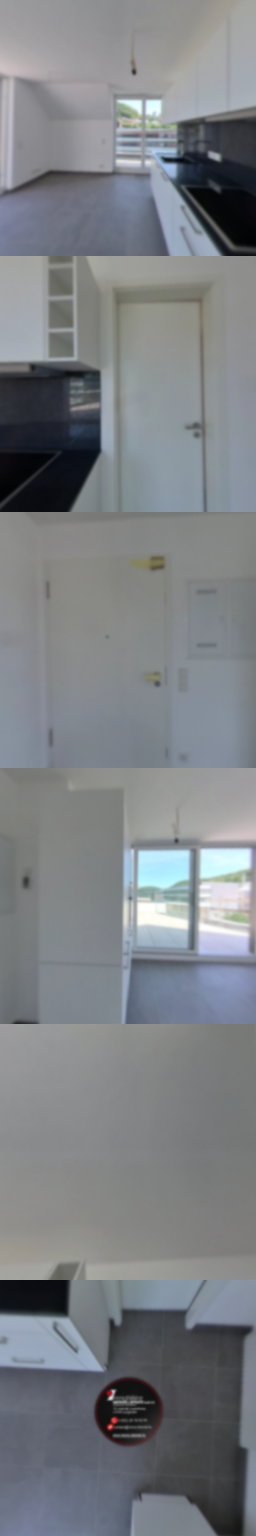 loading blurry tour image