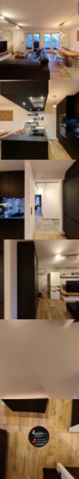 loading blurry tour image