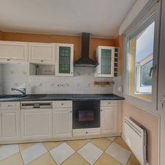 loading blurry tour image