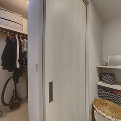 loading blurry tour image