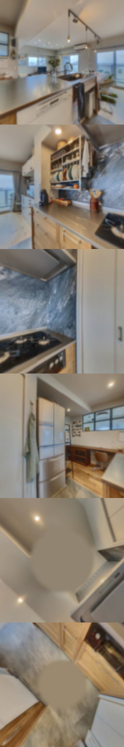 loading blurry tour image