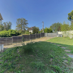 loading blurry tour image