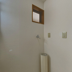 loading blurry tour image