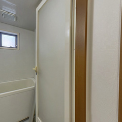 loading blurry tour image