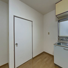 loading blurry tour image