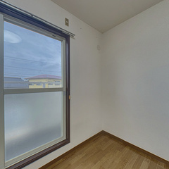 loading blurry tour image