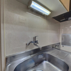 loading blurry tour image