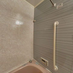 loading blurry tour image