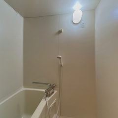 loading blurry tour image