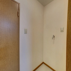 loading blurry tour image