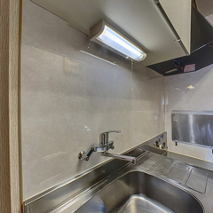 loading blurry tour image