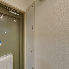 loading blurry tour image