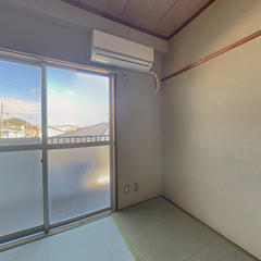 loading blurry tour image