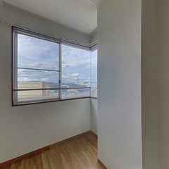 loading blurry tour image