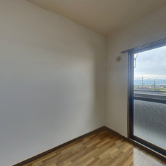 loading blurry tour image