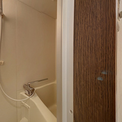 loading blurry tour image