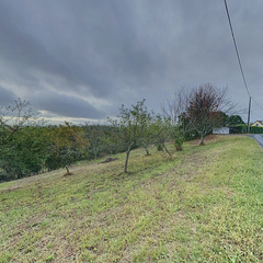 loading blurry tour image