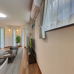 loading blurry tour image