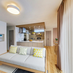 loading blurry tour image