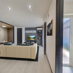 loading blurry tour image