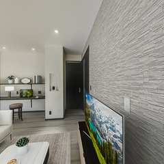 loading blurry tour image