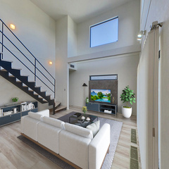 loading blurry tour image