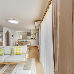 loading blurry tour image