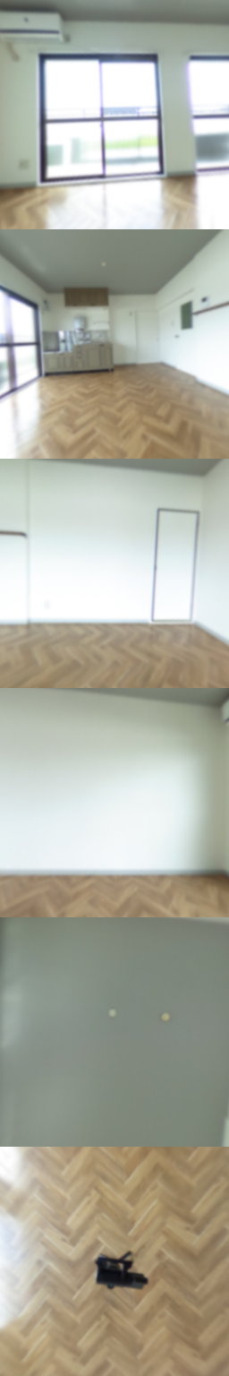 loading blurry tour image