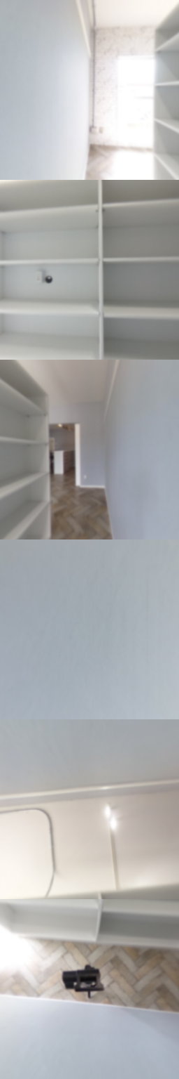 loading blurry tour image