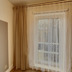 loading blurry tour image