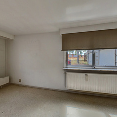 loading blurry tour image