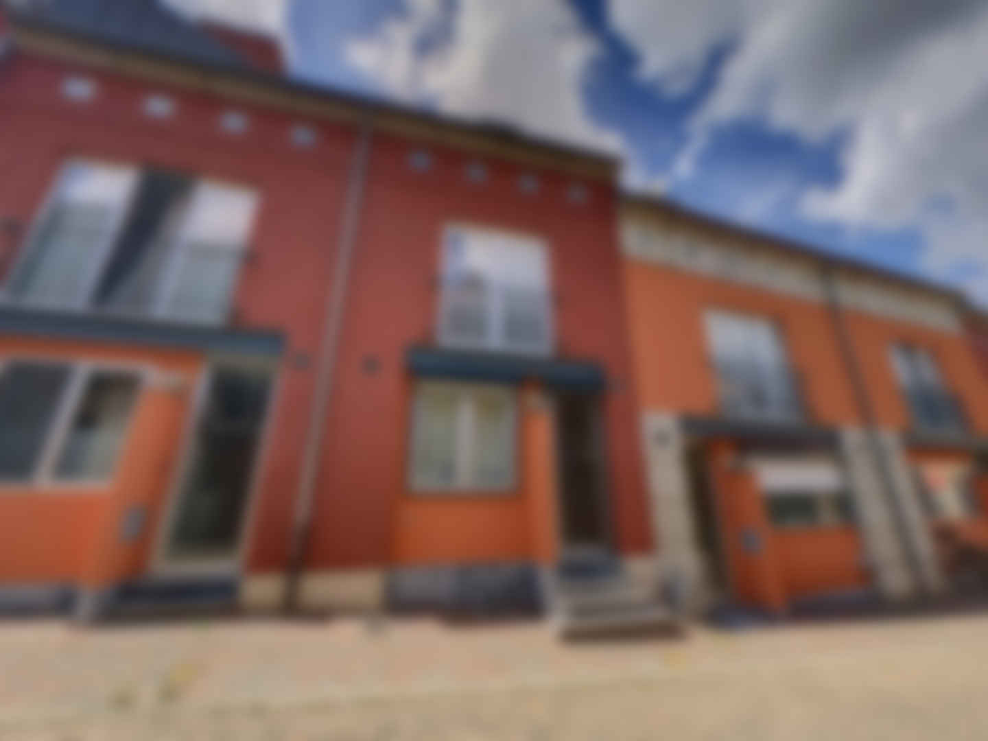 loading blurry tour image