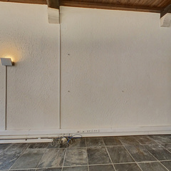 loading blurry tour image